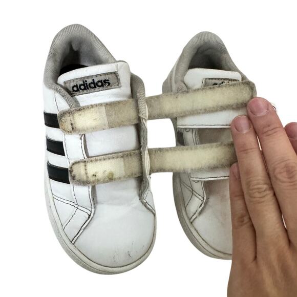 Adidas Kids Advantage Sneakers Velcro White Black Stripes Size 9K Toddler Boy - Picture 8 of 9